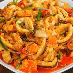 หมึกผัดไข่เค็ม