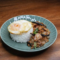ผัดพริกขิง Gong Bao