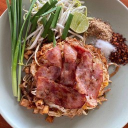 ผัดไทยเบค่อน