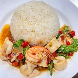 ข้าวกะเพราทะเล