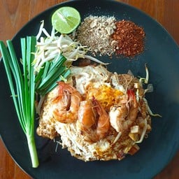 ผัดไทยกุ้งสด