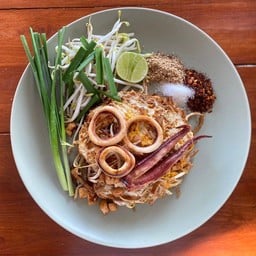 ผัดไทยปลาหมึก