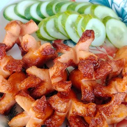 ใส้กรอกไก่หนังกรอบทอด4ชิ้น