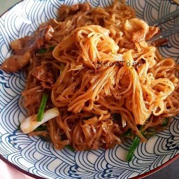 ผัดหมี่โคราช