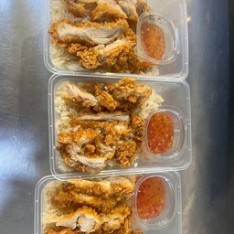 ข้าวมันไก่ทอด