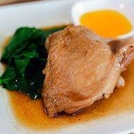 ไก่น้ำแดง 1 ชิ้น (กับข้าว)