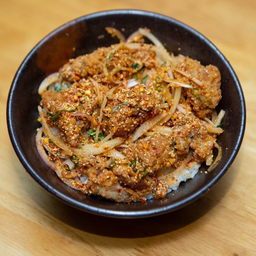 ข้าวลาบไก่แซ่บ