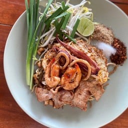 ผัดไทยรวมมิตร