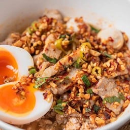 ต้มยำโคตรหมูครบเครื่อง