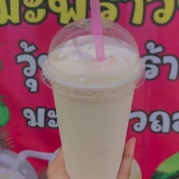 ร้านน้ำมะพรา้วเฮียโอ๋