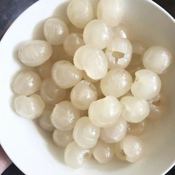 Passing Fruit& GreekYogurt  By Mhiu