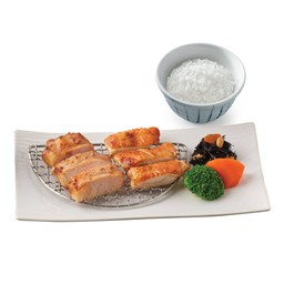 Charcoal Grilled Pork Shoyukouji and Chicken (Set)