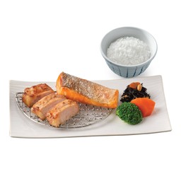 Charcoal Grilled Salmon and Pork Shoyukouji (Set)