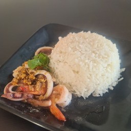 กระเทียมทะเลราดข้าว