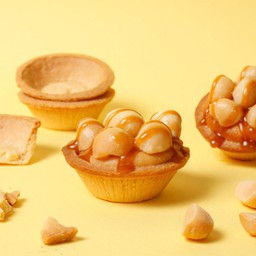 Mini Caramel Macadamia Baked Cheese Tart