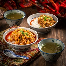 ข้าวต้มแห้งกุ้งล้น ผัดกระเทียมพริไทยมันกุ้ง