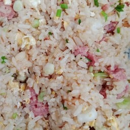 ข้าวผัดแหนม