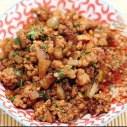 ข้าว ผัดพริกป่นหมูสับ