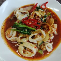ปลาหมึกผัดพริกเผา