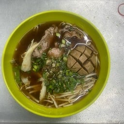 ร้านเฝอ ซ.โรงเบียเเปดริ้ว