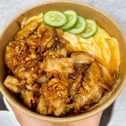 ข้าวคอหมูย่าง ข้าวไก่ย่าง (ครัวหมูบี)