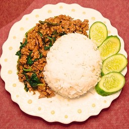 กระเพราสูตรพริกแห้ง