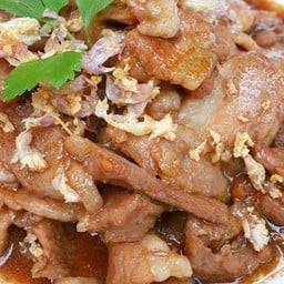 ผัดน้ำมันหอยราดข้าว