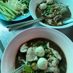 ก๋วยเตี๋ยวเนื้อเปื่อย