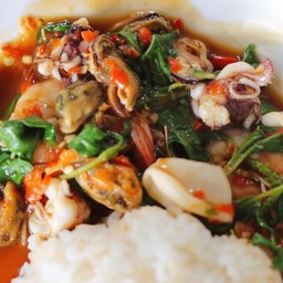 ข้าว + กะเพราทะเล