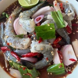ยำกุ้งสดปลาร้า