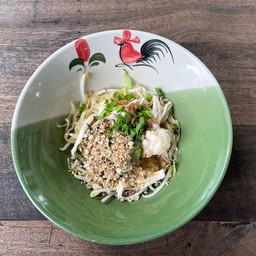 ก๋วยเตี๋ยวแห้งเนื้อไก่ล้วน