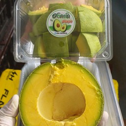 เนื้ออโวคาโดแกะพร้อมทาน