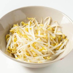 ถั่วงอกลวก