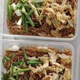 ผัดหมี่โคราช 40  บาท