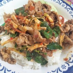 ข้าว +ผัดเผ็ดเนื้อหน่อไม้ดอง