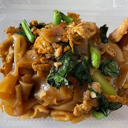 ผัดซีอิ้วหมู