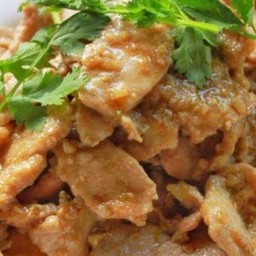 หมูกระเทียมพริกไทยราดข้าว