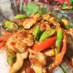ผัดพริกแกงเป็นกับข้าว