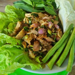 น้ำตกคอหมูย่าง