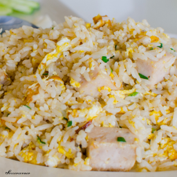 ข้าวผัดหมูยอ (Pork sausage fried rice)
