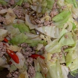 ผัดกะหล่ำปลีหมูสับ-เป็นกับข้าว