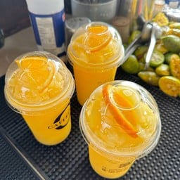 ชื่นใจ Smoothies สาขา คอนโดลุมพินี คอนโดลุมพินี