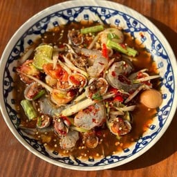 ยำหอยแครงกุ้งสด