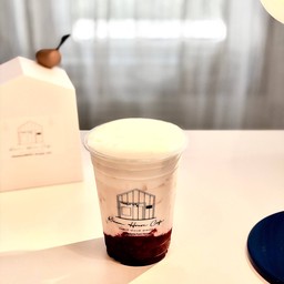 นมสดสตรอเบอร์รี่