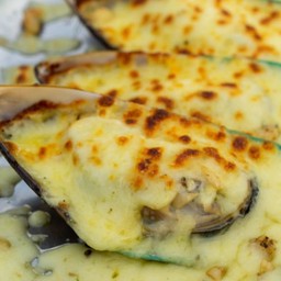 หอยแมลงภู่ชิลีอบชีส 12 ฝา