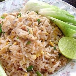 ข้าวผัดไก่