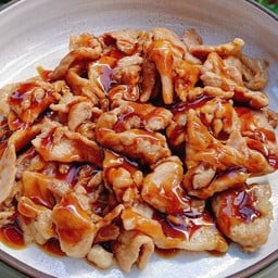 [อร่อยซ่ากับโค้ก] ข้าวหน้าหมูผัดซอสเทริยากิ +  โค้ก ออริจินัล (กระป๋อง)