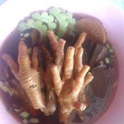 ตีนไก่ตุ๋น