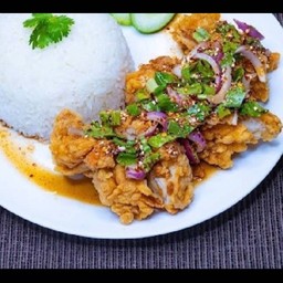 ข้าวยำ ไก่แซ่บ