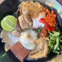 ก๋วยจั๊บญวณต้มยำ